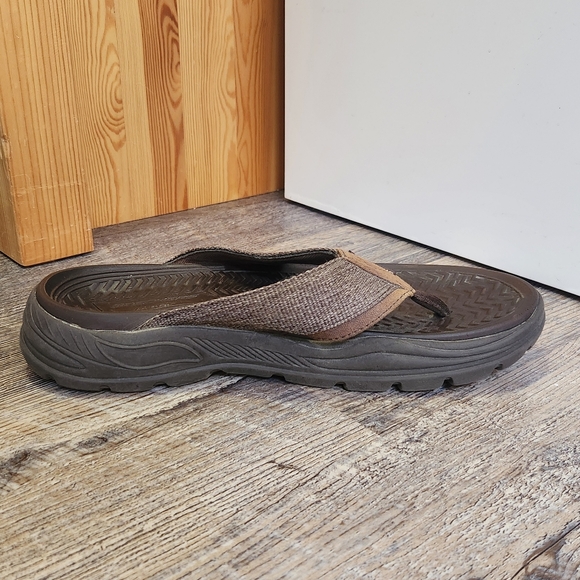 Skechers Arch Fit Motley Brown Sandals Mens Size 8 Flip Flops - Picture 3 of 9